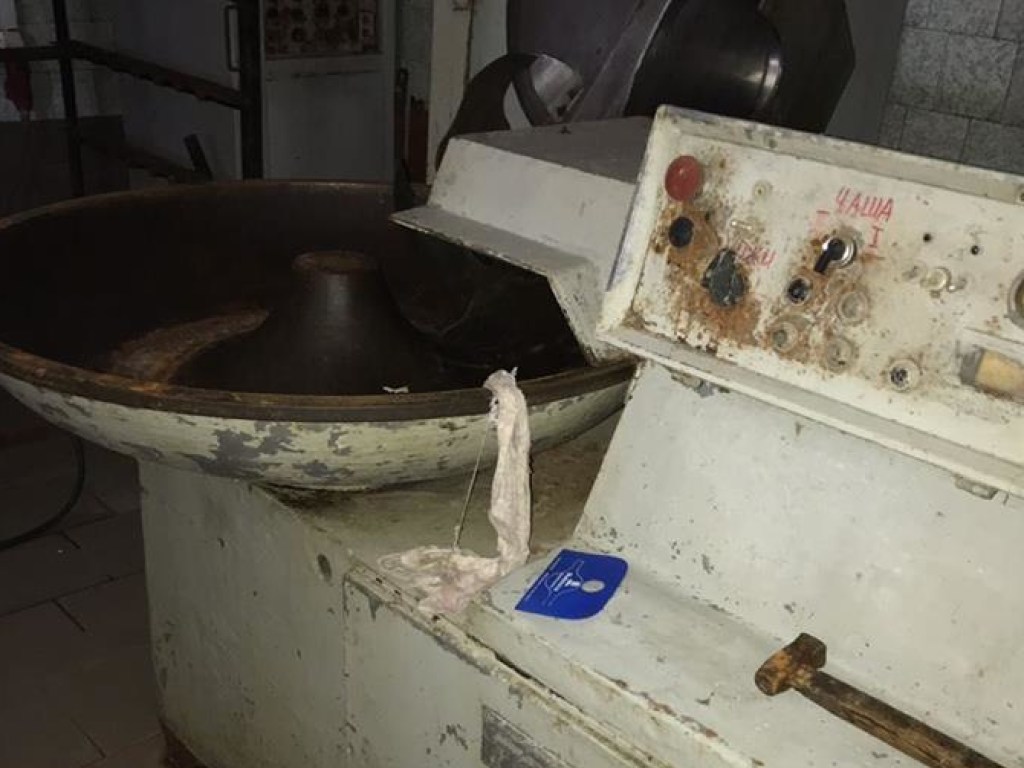 В Полтаве подпольно изготавливали тушенку (ФОТО)