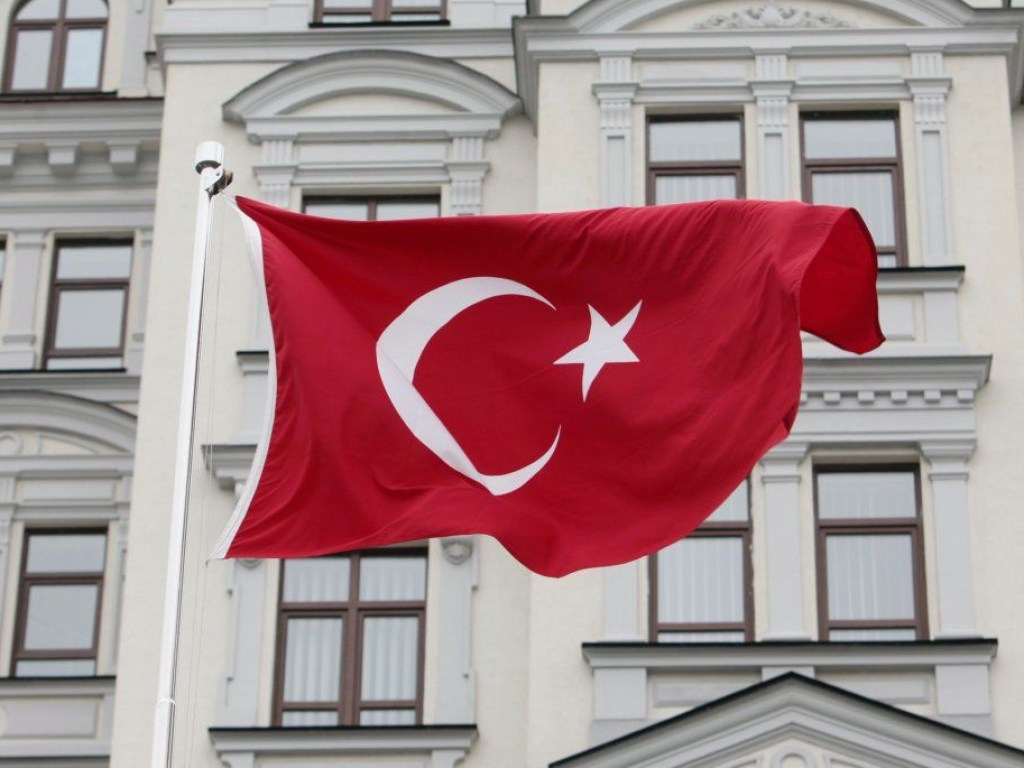 В Турции отменили режим чрезвычайного положения