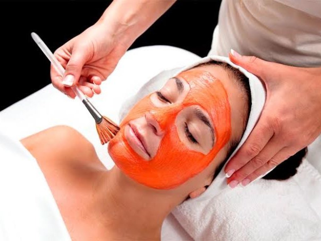 Сам себе косметолог: Волшебная сила моркови для омоложения кожи лица
