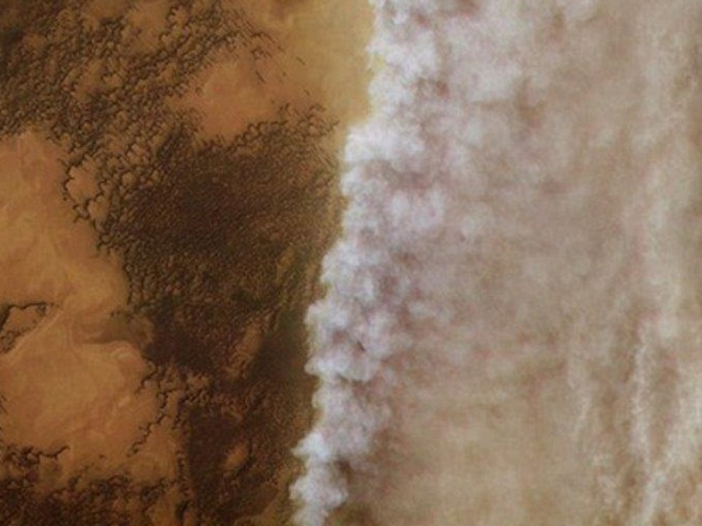 Ученые показали Марс после пыльной бури в момент приближения к Солнцу (ФОТО)