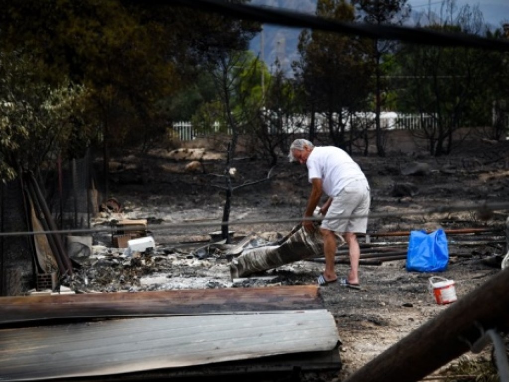 Пожары в Греции: погибли 77 человек, десятки пропали без вести