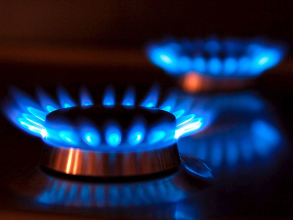 Кабмин отложил пересмотр цен на газ до осени
