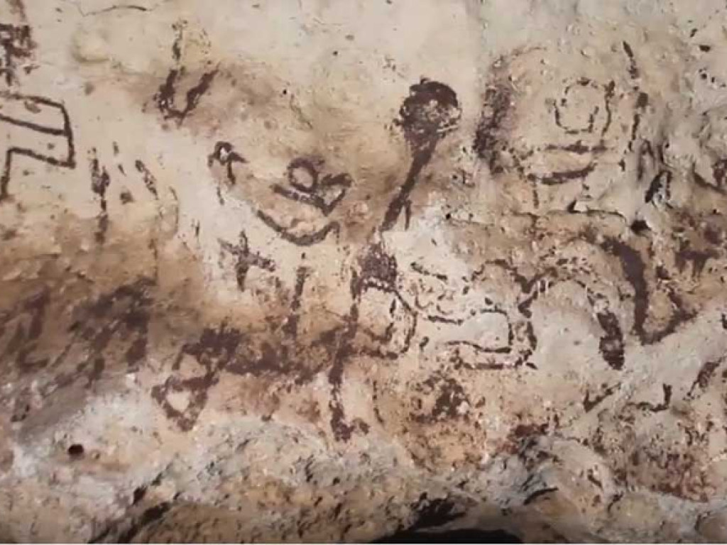 На полуострове в Центральной Америке нашли пещеру с рисунками майя (ФОТО, ВИДЕО)