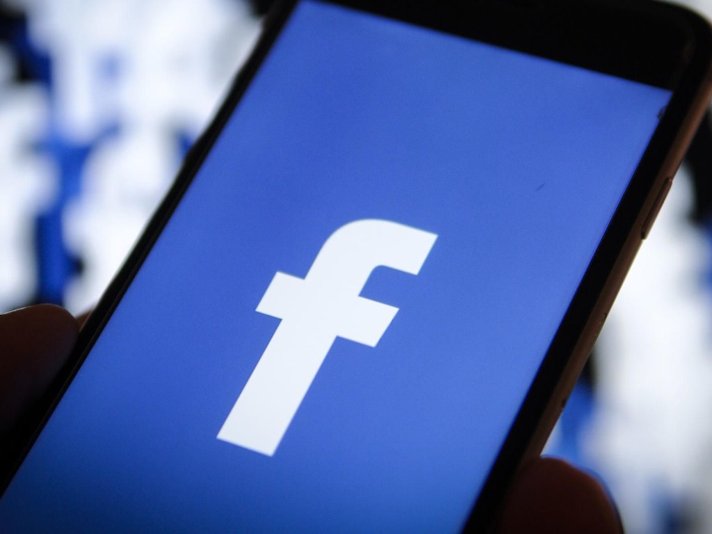 Facebook запатентовал систему, которая позволит тайно шпионить за телевизионными предпочтениями пользователей