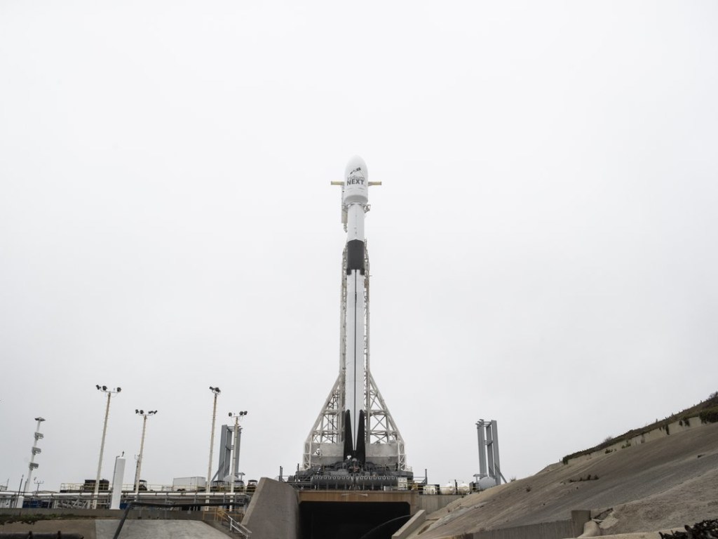SpaceX в очередной раз не смогла осуществить захват обтекателя ракеты Falcon 9 при падении из космоса (ФОТО)