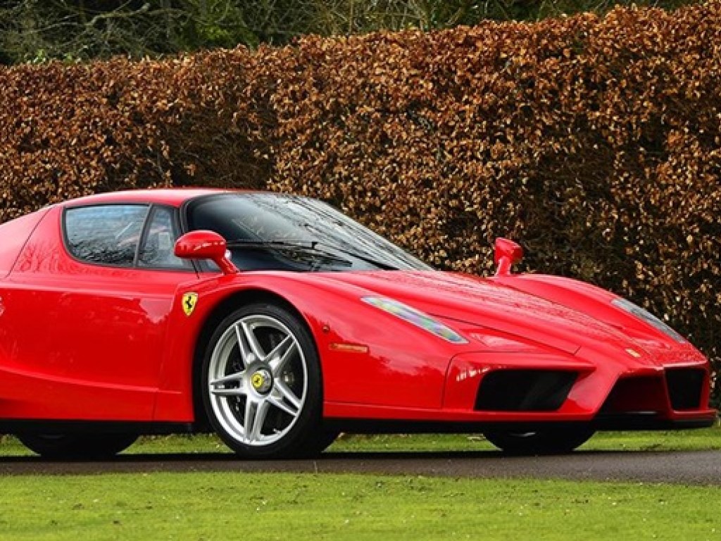 Суперкар Ferrari, принадлежавший Михаэлю Шумахеру, выставили на продажу (ФОТО)
