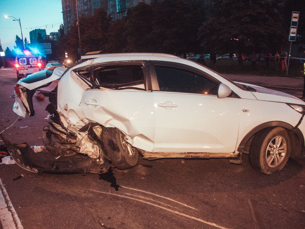 В Святошинском районе столицы Audi протаранил KIA с младенцем: пострадали три человека (ФОТО, ВИДЕО)