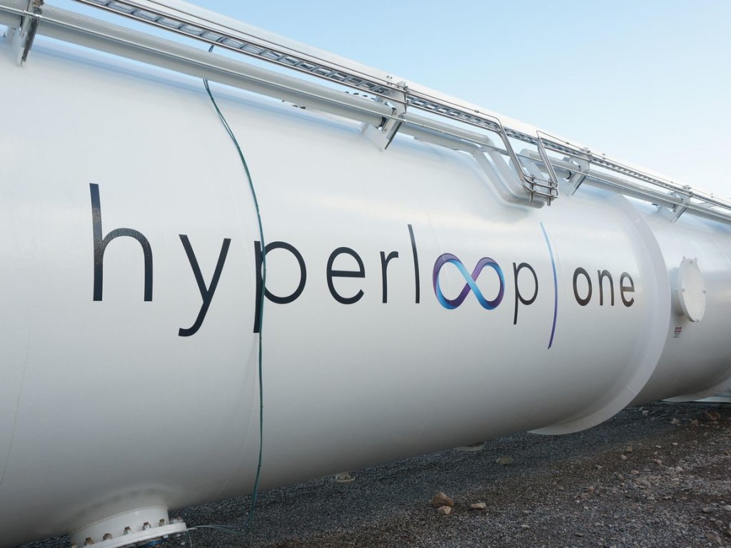 Омелян анонсировал появление Hyperloop в Украине в 2023 году