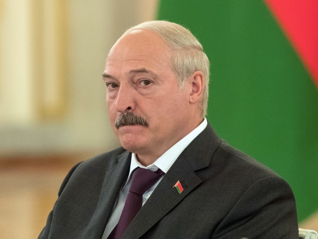 В Беларуси опровергли информацию об инсульте Лукашенко
