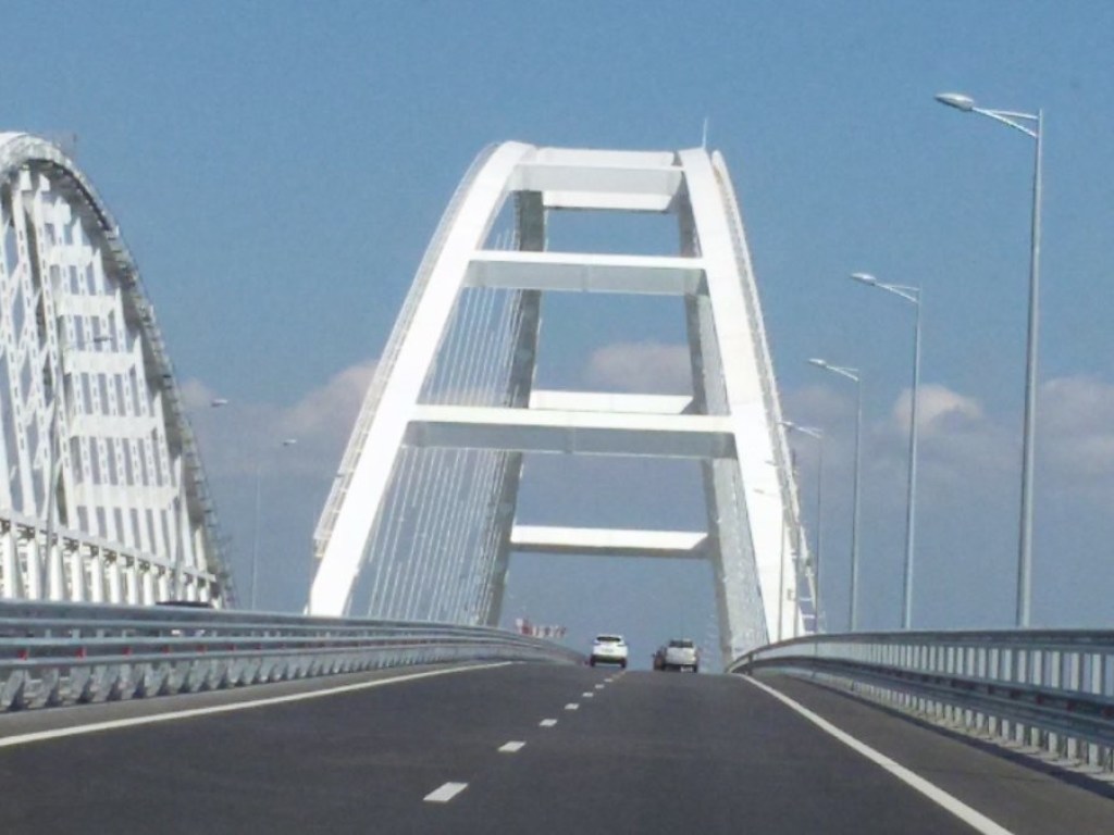 Евросоюз ввел санкции против российских компаний, строивших Крымский мост