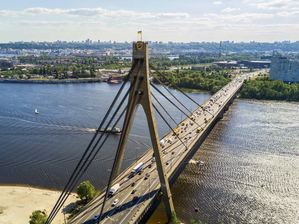 В Киеве будет ограничено движение на Северном мосту