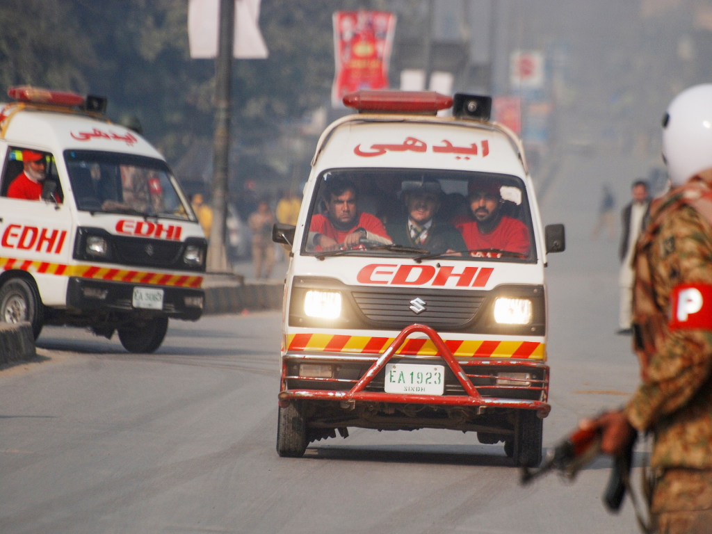 Страшная авария автобуса в Пакистане: 14 человек погибли, более 30 пострадали