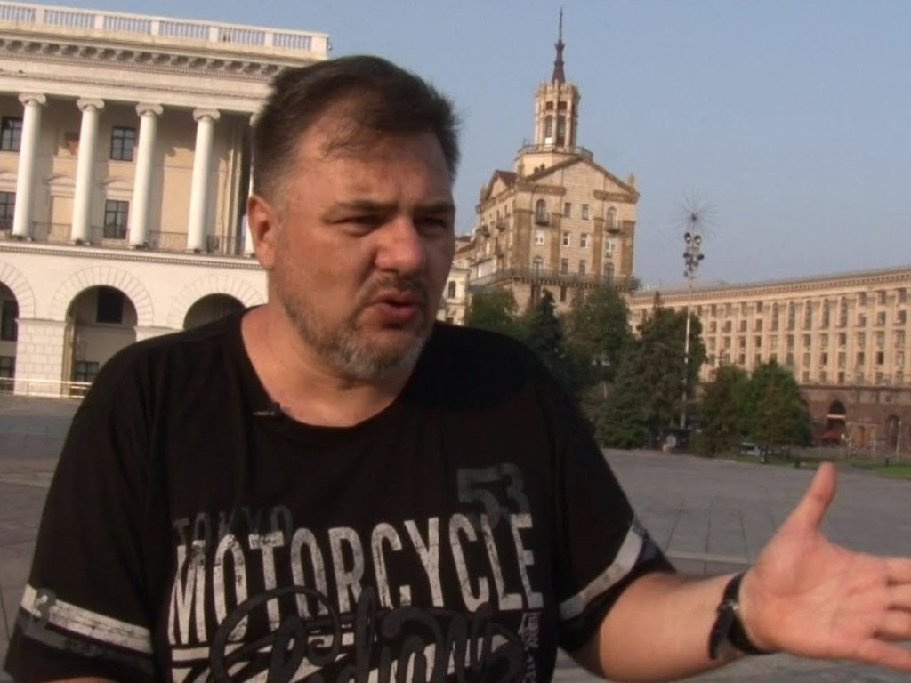 В Киеве к журналисту Коцабе на улице пристал неизвестный