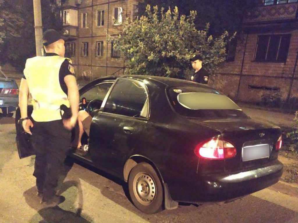 В Кривом Роге нетрезвый водитель такси позволил себе сесть за руль (ФОТО)