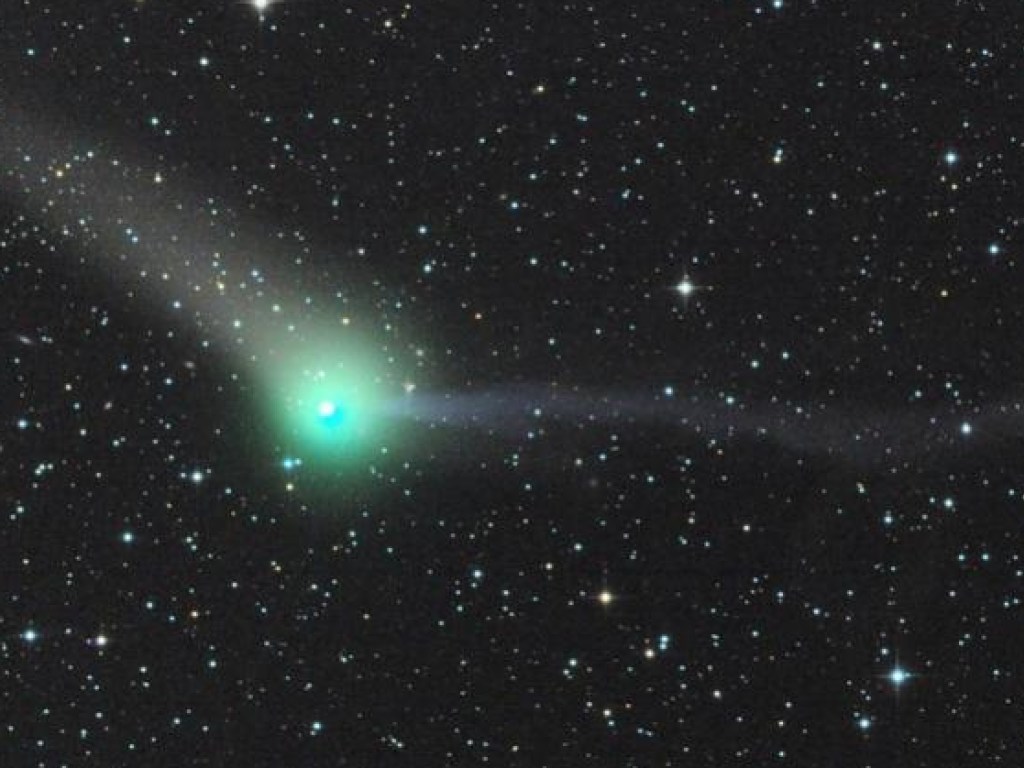 Сегодня на расстоянии 112 миллионов километров от Земли пролетит комета