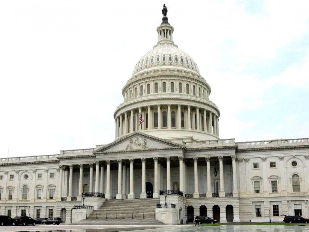 Политолог прокомментировал одобрение  Конгрессом США  военной помощи для Украины  