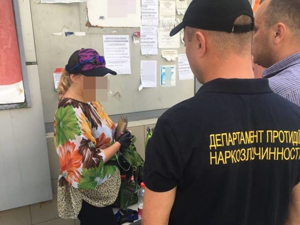 Решила подзаработать: Медсестра психиатрической больницы на Львовщине сбывала амфетамин (ФОТО)