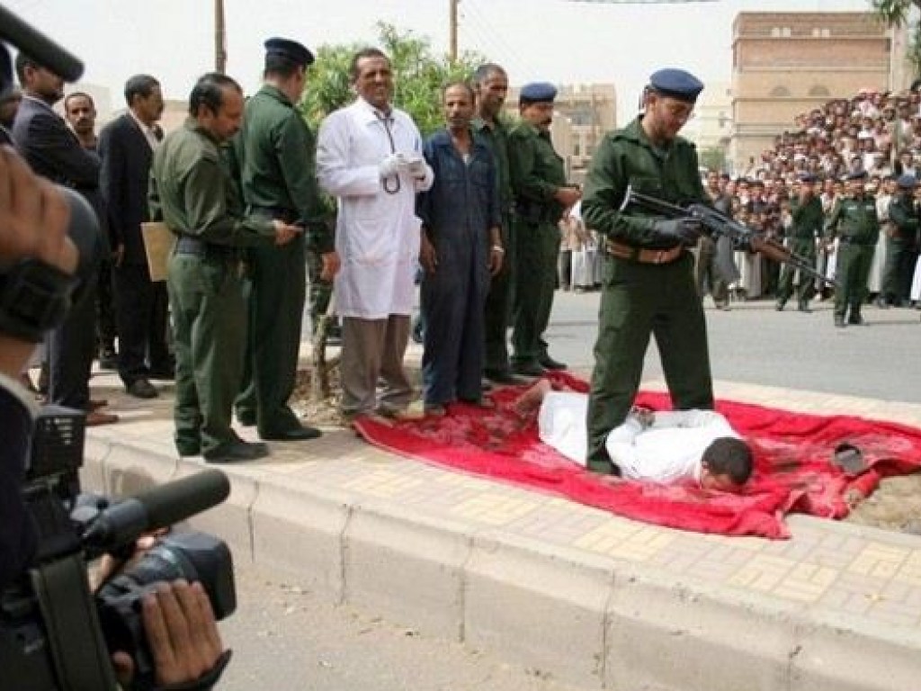 В Йемене состоялась публичная казнь педофилов (ФОТО)