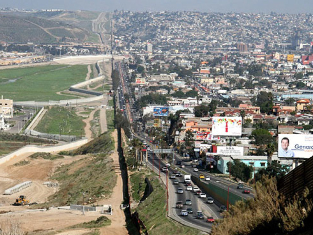 Мехико не сможет помешать строительству «стены» на границе США и Мексики – американский обозреватель