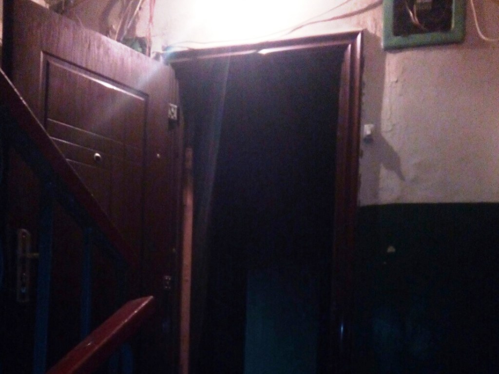 Пожар в многоэтажке: Ночью в Каменском горела квартира с жильцами (ФОТО)