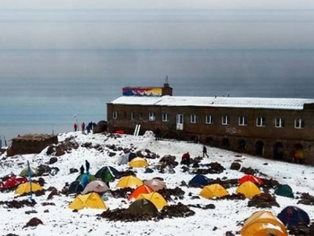 На известном грузинском курорте произошла погодная аномалия: удивлены туристы и местные жители (ФОТО)