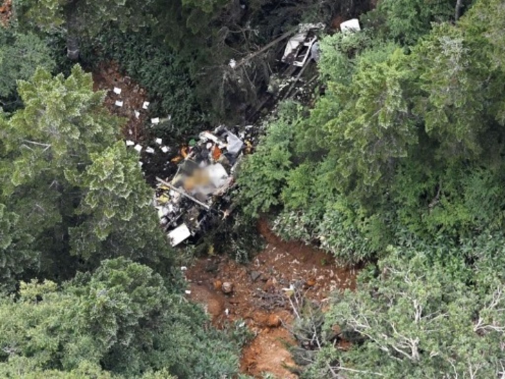 В горах Японии разбился спасательный вертолет с 9 людьми на борту (ФОТО)