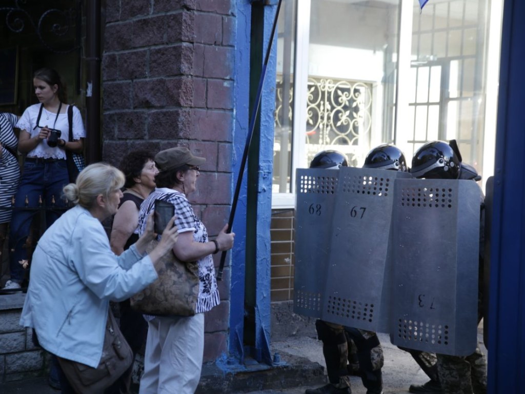Бунт в Лукьяновском СИЗО: двое сотрудников учреждения причастны к событиям 9 августа