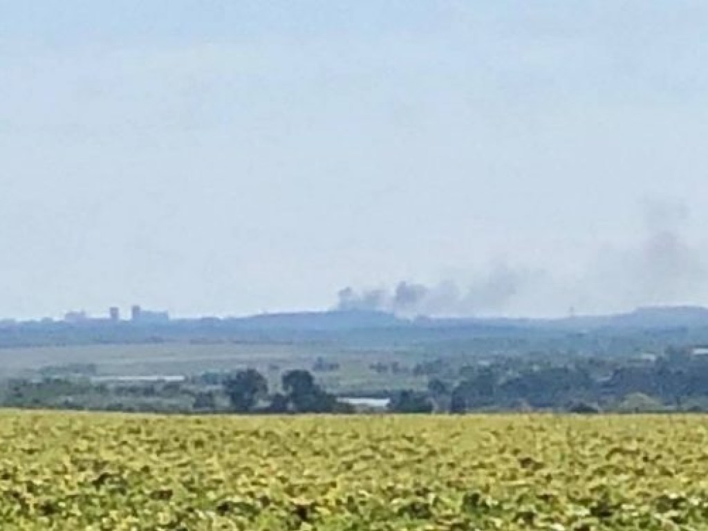 В районе Донецкого аэропорта произошел взрыв (ФОТО)