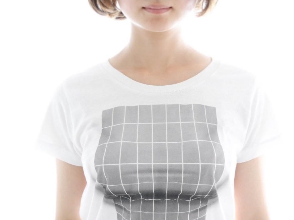 В Японии создали футболку, увеличивающую грудь (ФОТО)