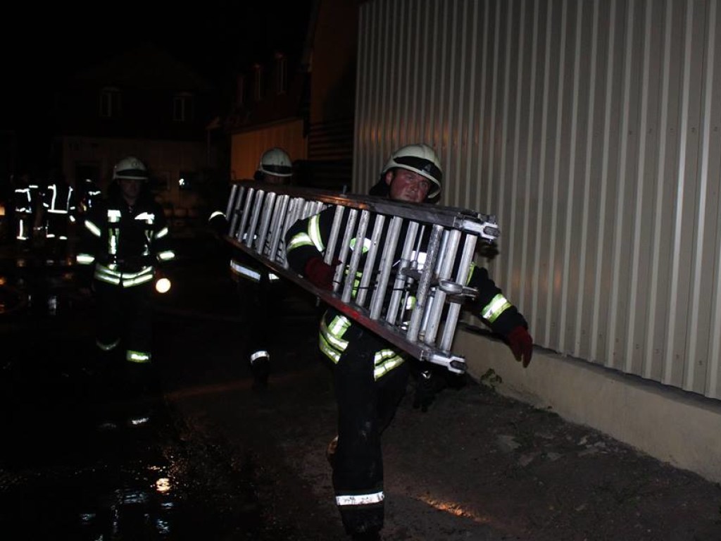 Ночью в Киеве горело офисное здание фармацевтической компании (ФОТО)