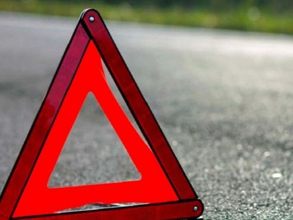 В ДТП во Львовской области погиб молодой парень, 5 человек пострадали