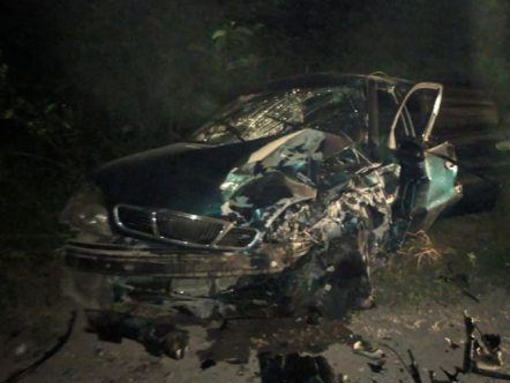 В Хмельницкой области водитель на бешеной скорости вылетел на встречную полосу, пострадали 5 человек (ФОТО)