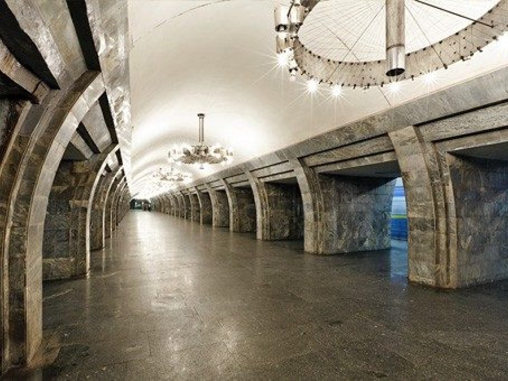В Киеве 3 станции метро закроют из-за футбола 14 августа