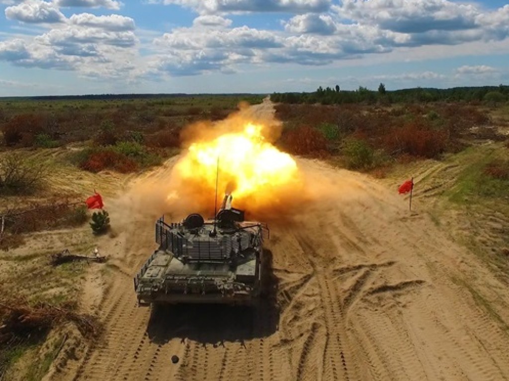 В Украине испытали модернизированный танк (ФОТО, ВИДЕО)