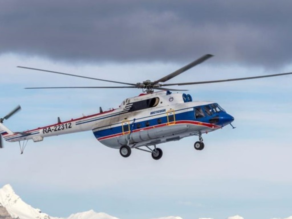 При жесткой посадке вертолета в Таджикистане погибли российские альпинисты