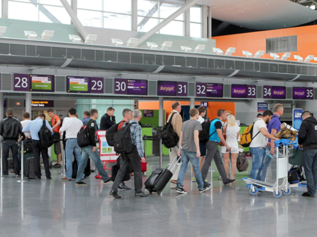 Стало известно, какие авиакомпании в Украине самые пунктуальные (СПИСОК)