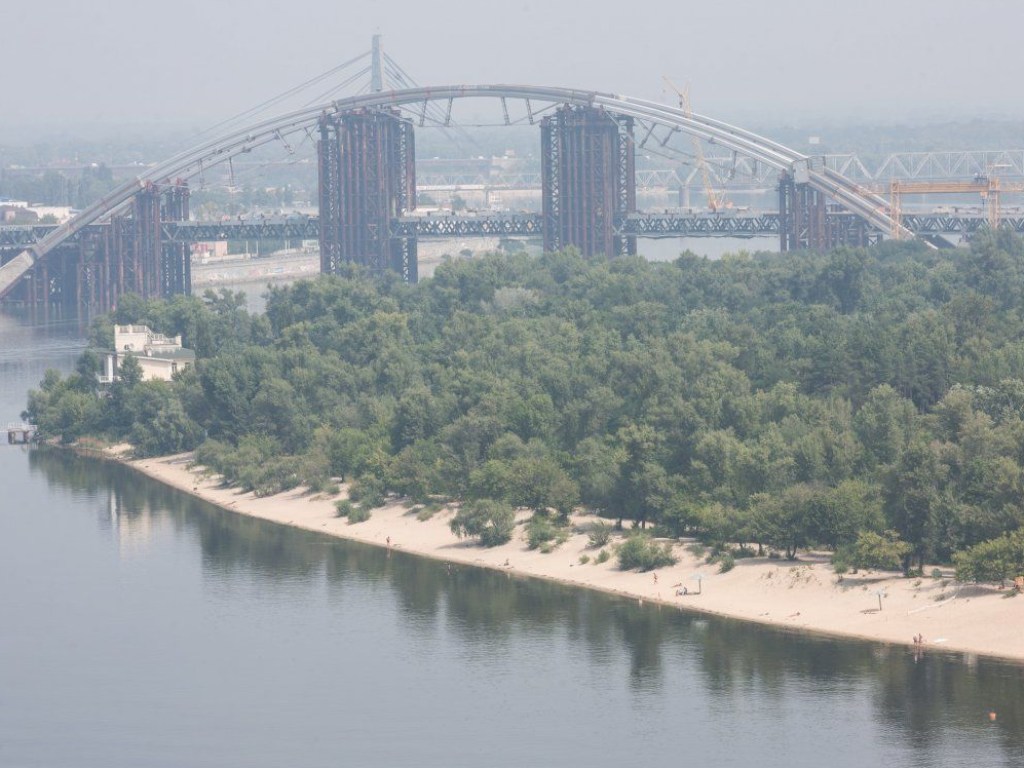 ГСЧС: высокий уровень загрязнения воздуха в Киеве продержится до 16 августа