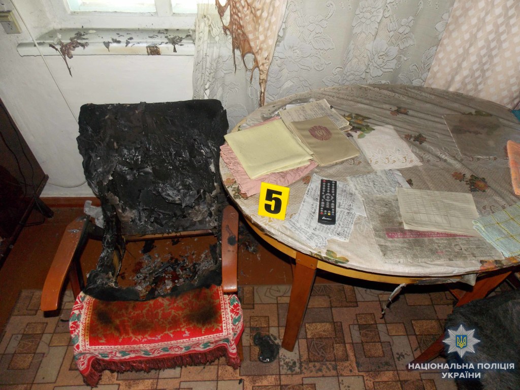 В Кировоградской области невестка зарезала свекровь и подожгла дом (ФОТО)