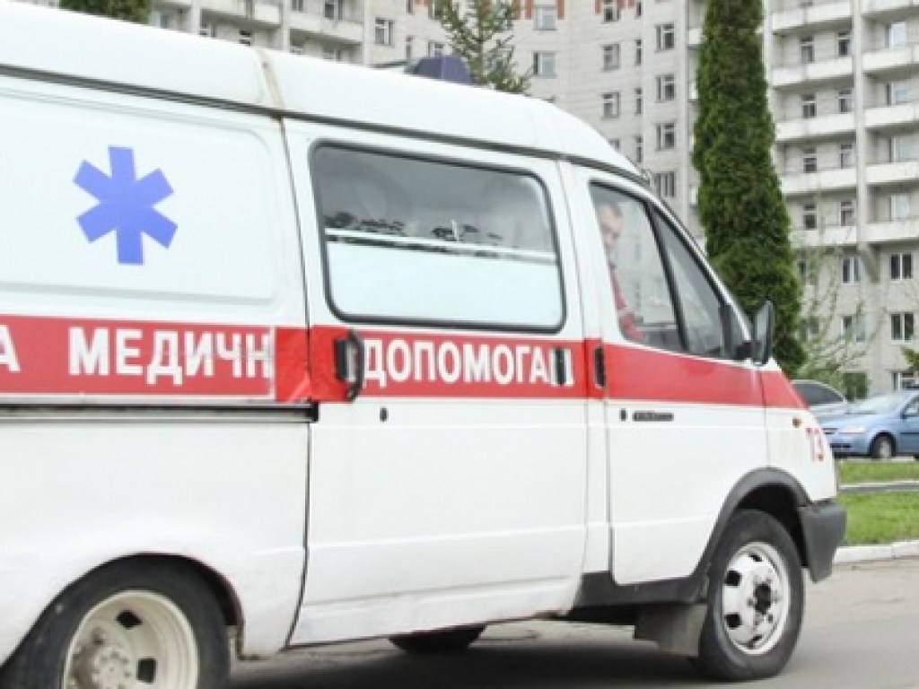 В Киеве на Куреневке в жилом доме взорвались телевизоры: 67-летний мужчина потерял сознание (ВИДЕО)