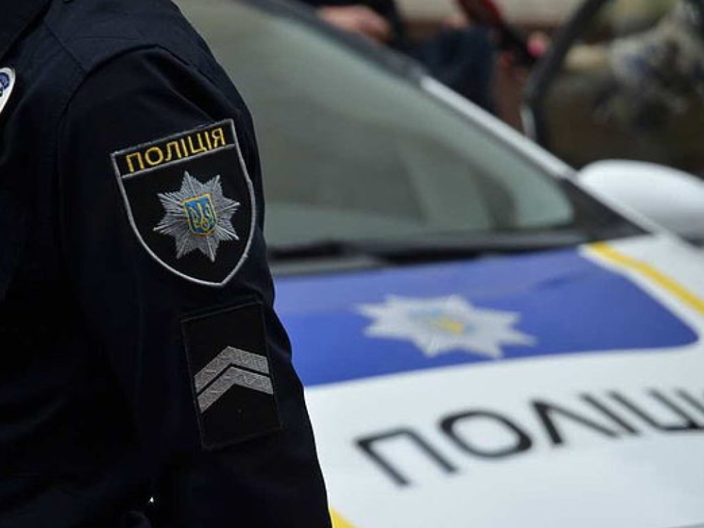 Житель Одесской области убил соседа и бегал с топором по улице