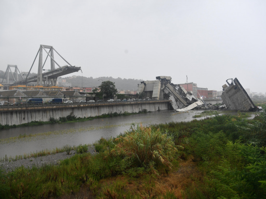 Массовое убийство по неосторожности: Причиной обрушения моста в Генуе стала человеческая ошибка