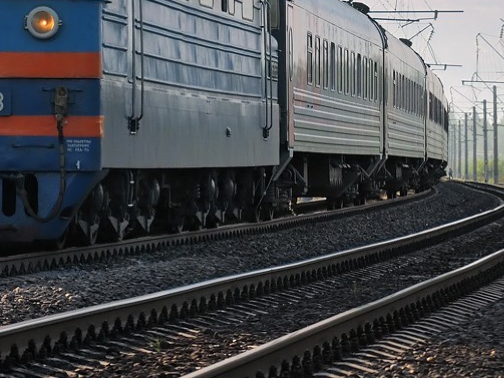 Под Тернополем поезд сбил пожилую женщину