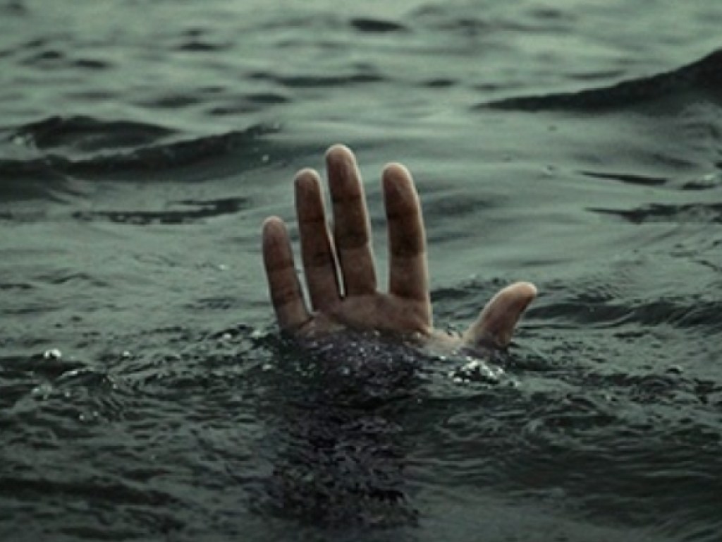 В заливе Голосеевского района столицы утонул 35-летний мужчина