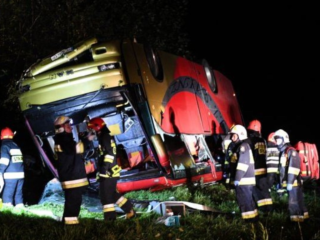 ДТП в Польше с украинским автобусом: в МИД сообщили о состоянии потерпевших