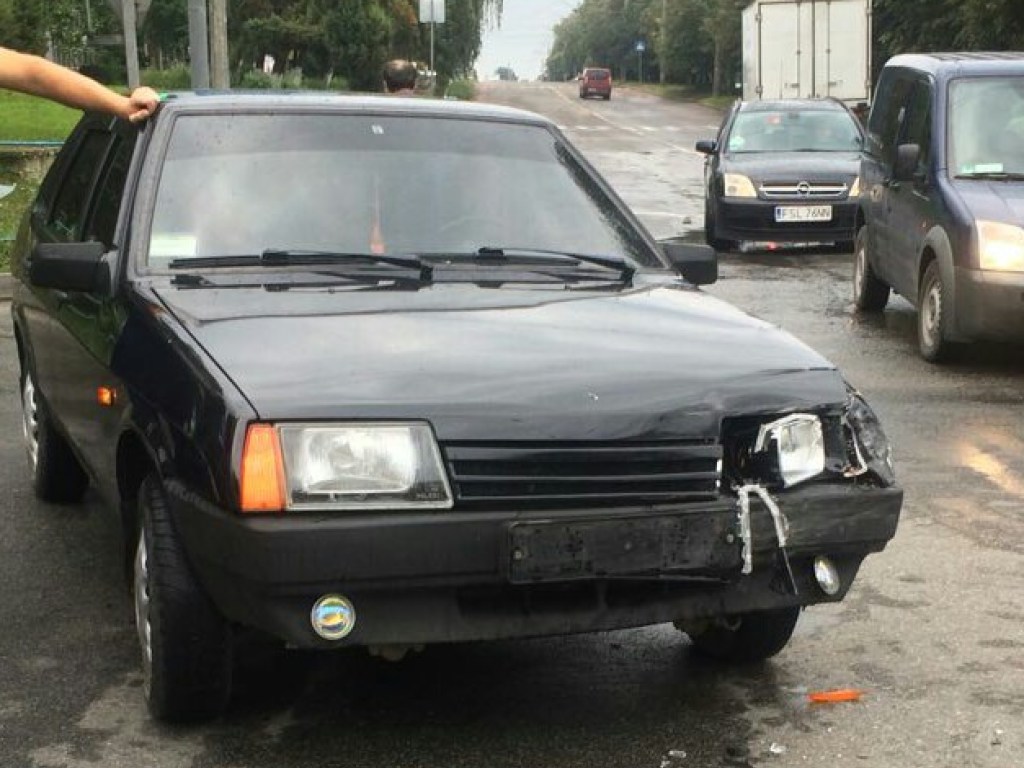 В Тернополе произошло ДТП с машиной «скорой» (ФОТО)