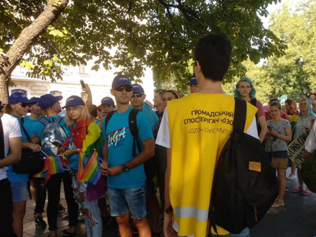 В Одессе состоялся ЛГБТ-парад: обошлось без серьезных инцидентов (ФОТО)