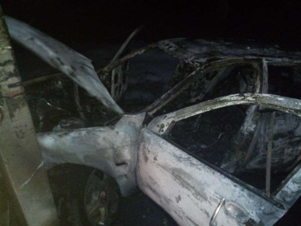 Сгорел дорогой автомобиль: в Николаевской области после ДТП огнем уничтожило Alfa Romeo (ФОТО)