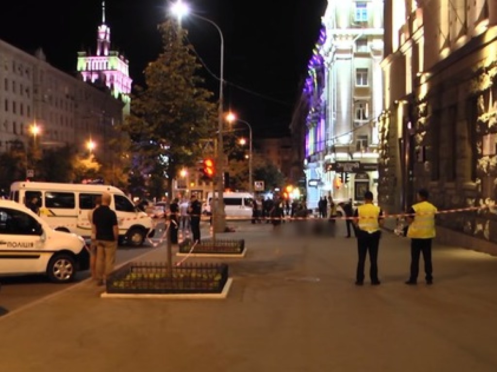 Появилось эксклюзивное видео стрельбы внутри харьковской мэрии