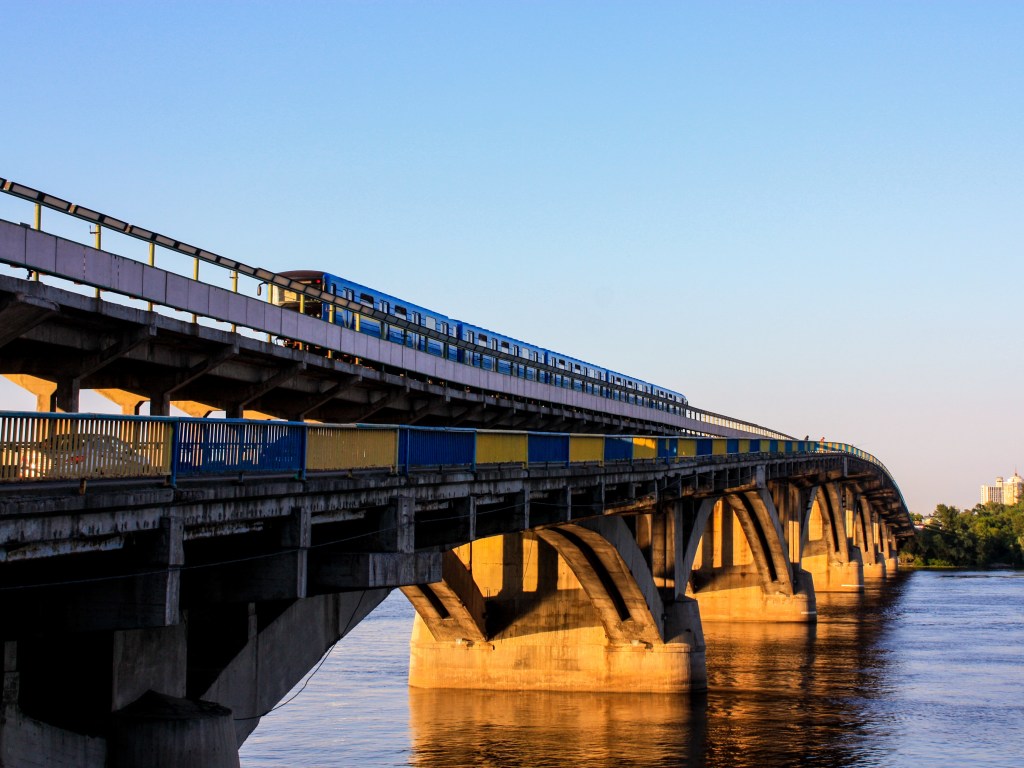 Цифры шокируют: стало известно, сколько зарабатывает киевский метрополитен