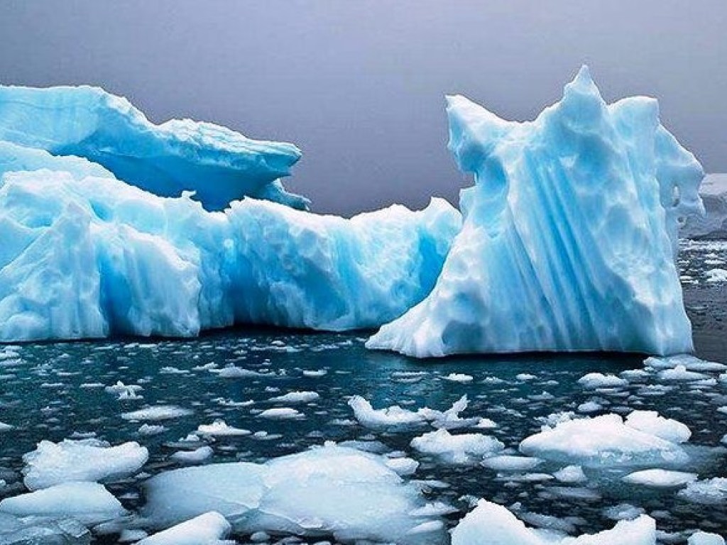 В Арктике начал таять самый старый ледник